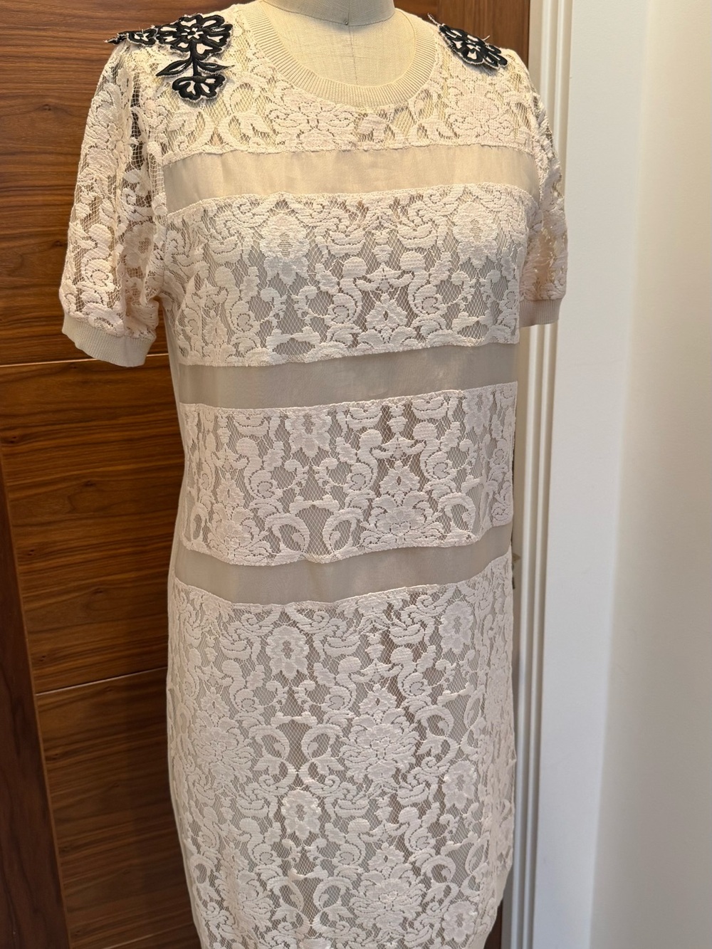TWINSET Cream Lace Shift Dress with Black Shoulder Appliqué